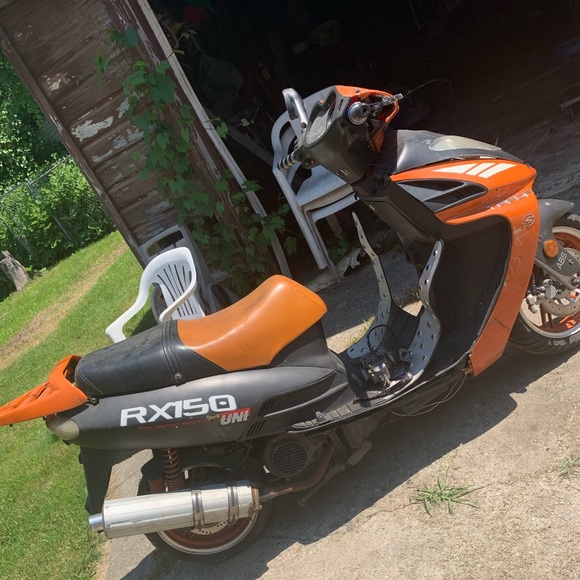 RX 150 moped - Picture 1 of 3